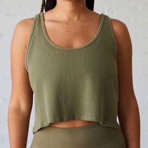NWT Set Active Easy Tank in Green
